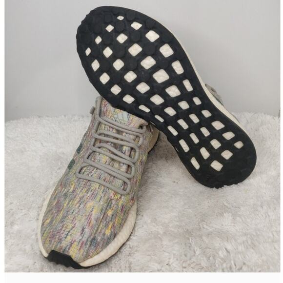 New Green Adidas Boost - Picture 6 of 7